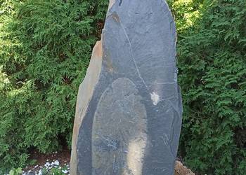 Kamień do ogrodu ozdobny Monolit duża szpilka głaz Kora kamienna Bazaltowy