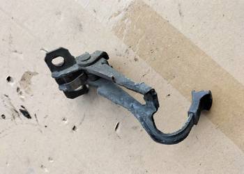 Audi 80 B4 zamek otwierania maski Audi 80 B4 zamek otwierania maski