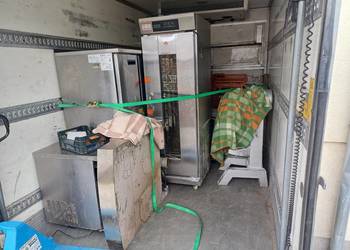 Usługi transportowe Swarzędz Auto z windą Przewóz rzeczy palet maszyn