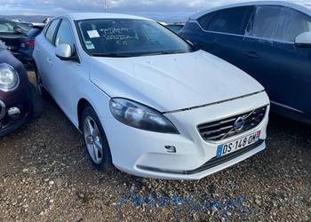 VOLVO V40 2.0i T2 122 DS148