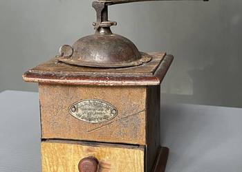 Stary młynek do kawy