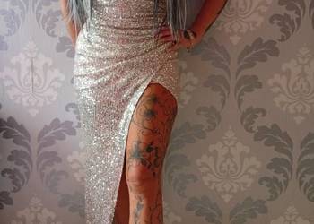 Suknia piękną błyszcząca sprzedam