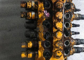 JCB 4cx Rozdzielacz - Tył