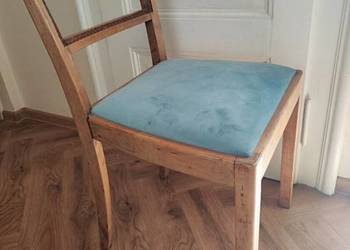 Stare krzesło tapicerowane