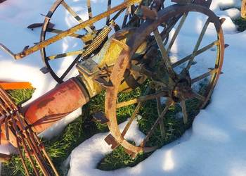 Kopaczka do ziemniaków.Wieżyczka do kopaczki konnej .części kopaczki .