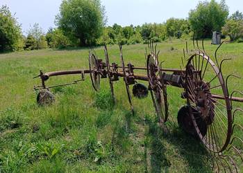 Sprzedam zgrabiarko przetrząsarke 5 gwiazdowa Sprzedam zgrabiarko przetrząsarke 5 gwiazdowa