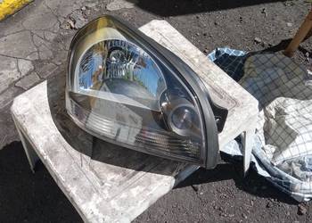 Lampa przód Hyundai Tucson 2005 prawa