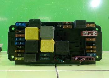 MERCEDES CLC CL203 1.8 K AUT 09r COUPE skrzynka bezpiecznikow modul SAM