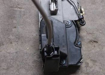 Zamek drzwi z mechanizmem centralnym zamykaniem Peugeot 307