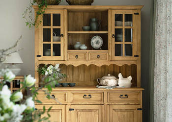 Drewniany kredens woskowany do jadalni VIT 104