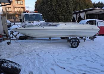 Motorówka z przyczepą