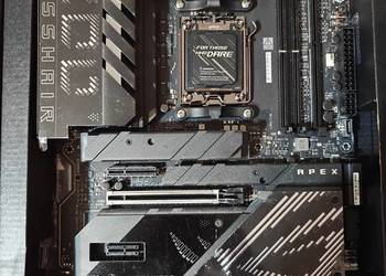 Asus ROG X870E Apex