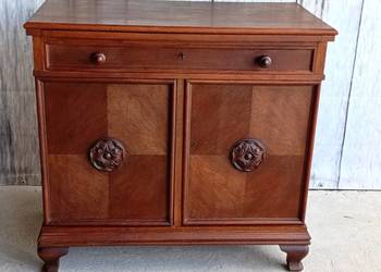 komoda z wysuwanym blatem roboczym / 629