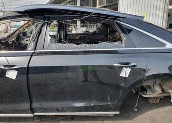 DRZWI LEWE TYŁ AUDI A8 D5 4N LONG LY9T