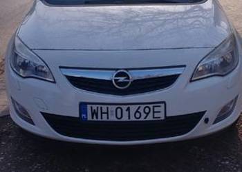 Opel Astra J