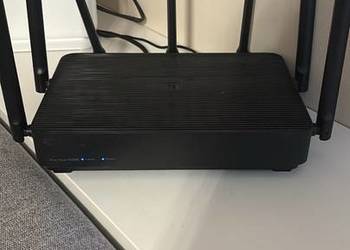 Router wifi plus dwa wzmacniacze sygnału