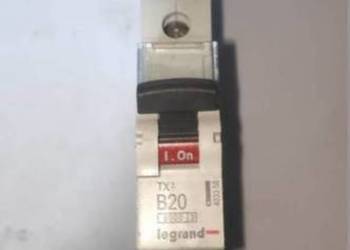 Wyłącznik nadprądowy Legrand S301 403358 1P B20A 6kA AC TX3