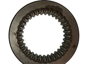 PRZESUWKA PRZEDNI NAPĘD 1696798M1 33-FREZY