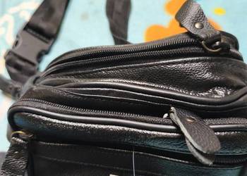 Sprzedam szaszetkę na pasku typu nerka,nowa