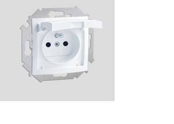 SIMON 15 Gniazdo pojedyncze z klapką biały  IP44 1591940-030
