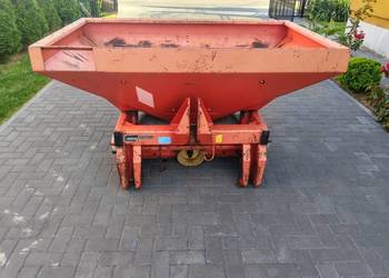 Rozsiewacz nawozu Kuhn MDS 921