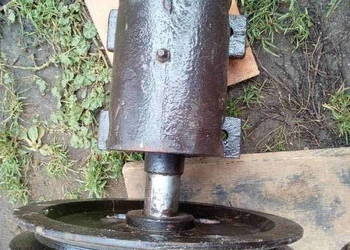 sprzedam wałek z kołem  do betoniarki do swidra do  łupania  drewna