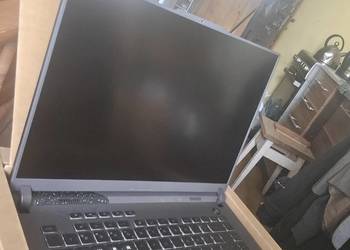 Asus Rog Strix G16 na zdjęciu dane zestaw sprzedam napęd i drukarka
