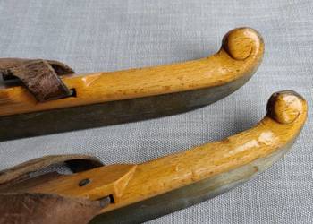 Stare drewniane łyżwy