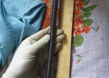 Sprężyna naciągowa (rozciągana) z uchwytami montażowymi