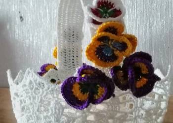 Koszyczek świąteczny wielkanocny. Ozdoby świąteczne. Dekoracje wielkanocne