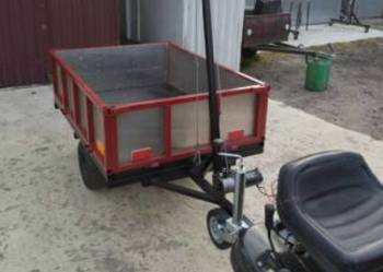 Sprzedam przyczepkę do Traktorka Kosiarki