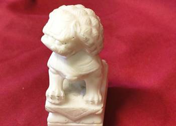 Foo Dog alabaster figurka
