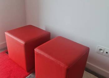 Pufa z ekoskóry czerwona 40cm x 40cm