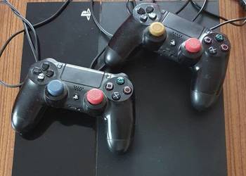 Konsola Ps4 plus monitor i gry