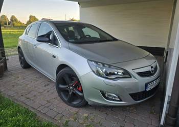 Opel Astra J 1.6T Sport