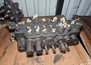 Rozdzielacz hydrauliczny koparki JCB 3CX, 4CX i 214