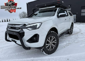 Stopnie boczne z nakładkami plastikowymi Czarne  DC Isuzu D-Max 2020+