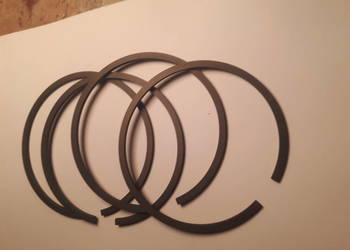Pierścienie tłokowe 94x3x4, 94x5x4, 101x2,5x4,5, 101x4,5x4,5