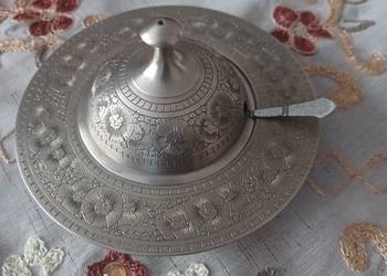 Piękny pojemnik na kawior. Mosiądz.