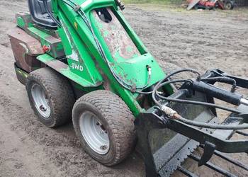 Mini ładowarka Avant 314