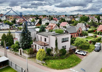 Dom z panoramicznym widokiem na miasto i jezioro