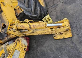 SIŁOWNIK HYDRAULICZNY JCB 535-125 ŁAPY LEWY