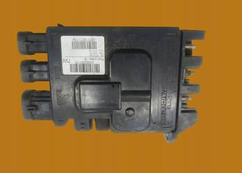 SKRZYNKA BEZPIECZNIKÓW AKUMULATORA 243800011R Renault Megane III (2008-16)