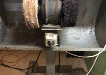 Polerko-ścierarka do obuwia, z falownikiem