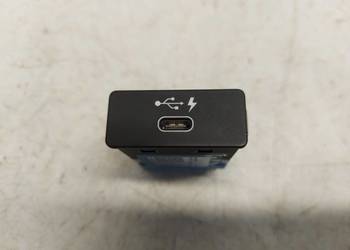 BMW G23 G22 M440i Cabrio Gniazdo złącze port USB 8711939