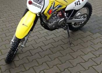 Sprzedam Suzuki drz 125 mega stan