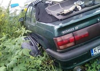 Zderzak tylny tył Renault 19 cabrio kabrio karmann Zderzak tylny tył Renault 19 cabrio kabrio karmann