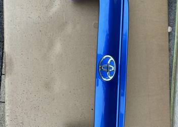Toyota C-HR blenda, listwa tylnej klapy 76811-F4010