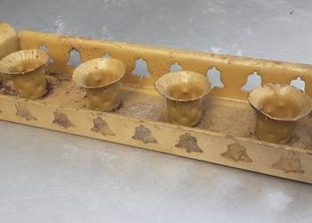 Świecznik świąteczny,metalowy,4 świece,dzwony,do stroika i nie tylko. Świecznik świąteczny,metalowy,4 świece,dzwony,do stroika i nie tylko.