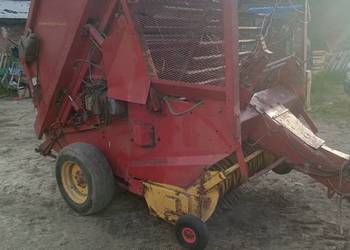 Presa rolującą zmienno komorowa new Holland